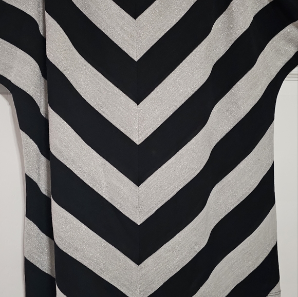 INC, X-Large top - Picture 2 of 5